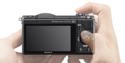 Cámara digital compacta de Full HD con pantalla LCD | a5100 | Sony